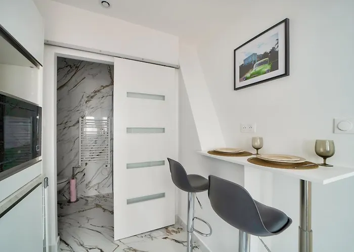 Superbe Studio Refait A Neuf