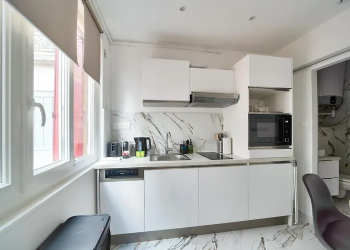 Superbe Studio Refait A Neuf * Paris